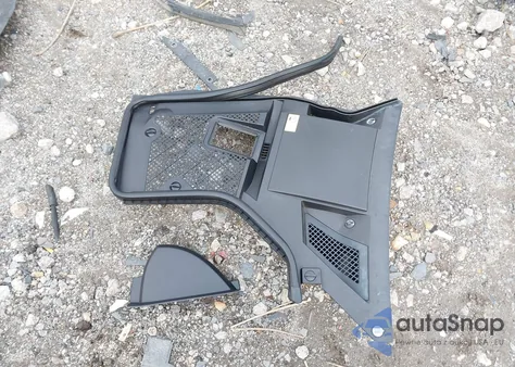 2015 Mercedes-Benz C 300 Luxury/Sport z USA, uszkodzony, nr VIN 55SWF4JB3FU074621